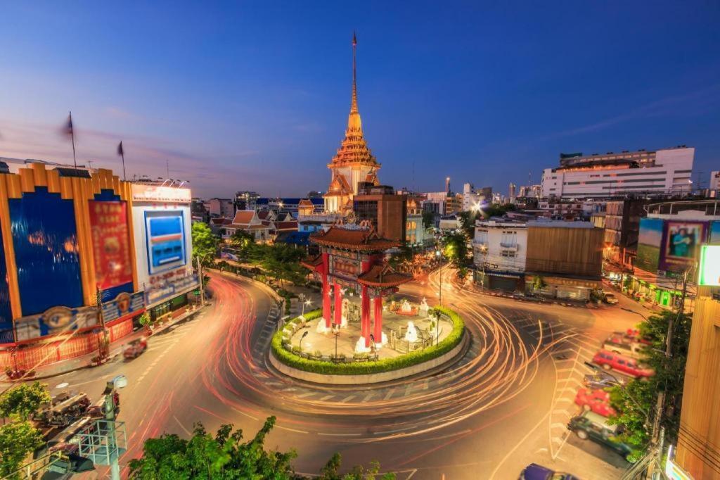 2499 Heritage Chinatown Bangkok Hotel By Roomquest Esterno foto