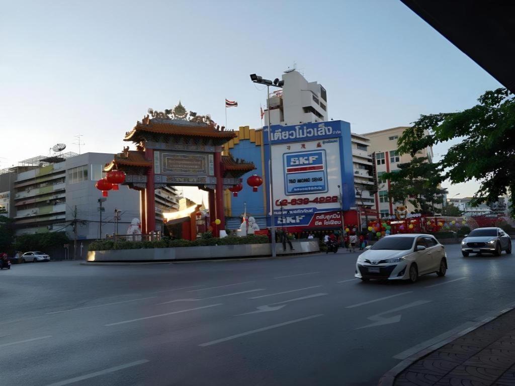 2499 Heritage Chinatown Bangkok Hotel By Roomquest Esterno foto