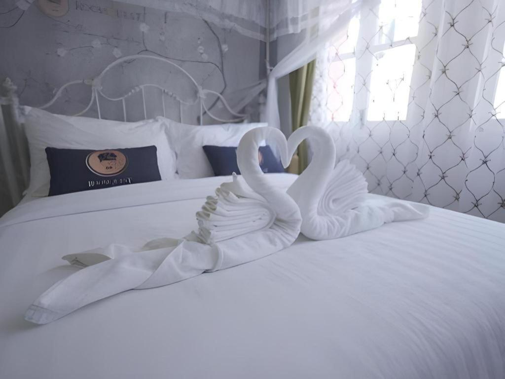 2499 Heritage Chinatown Bangkok Hotel By Roomquest Esterno foto