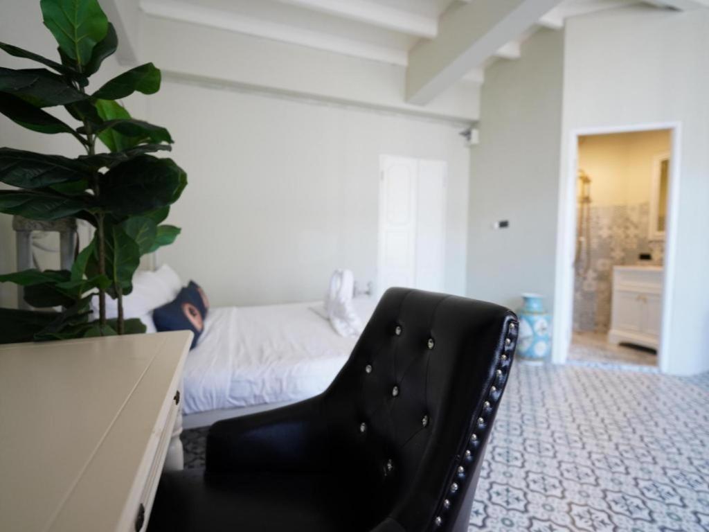 2499 Heritage Chinatown Bangkok Hotel By Roomquest Esterno foto